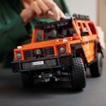 Конструктор Mercedes-Benz G 500 42177 — внедорожник из 2891 детали с рабочим рулевым управлением и подвеской