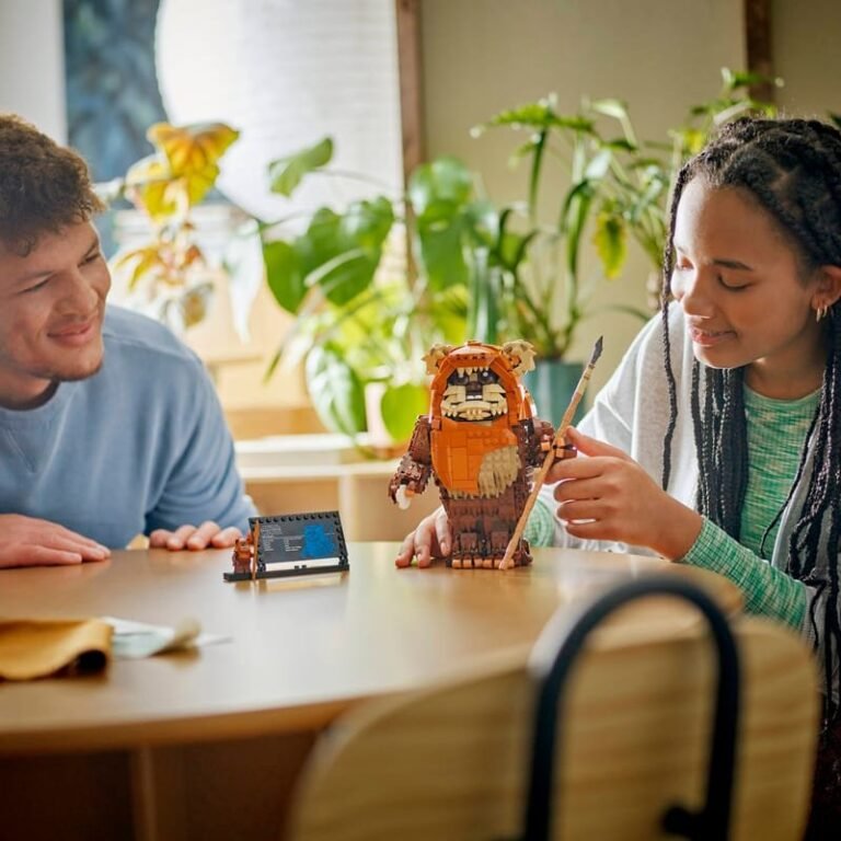 Конструктор эвок Викет 75430 — фигурка воина-эвока из фильма Star Wars Return of the Jedi из 1010 деталей