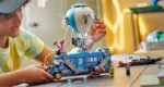 Конструктор Боевой автобус 77073 — модель автобуса Fortnite с воздушным шаром и 9 мини-фигурками из 954 деталей
