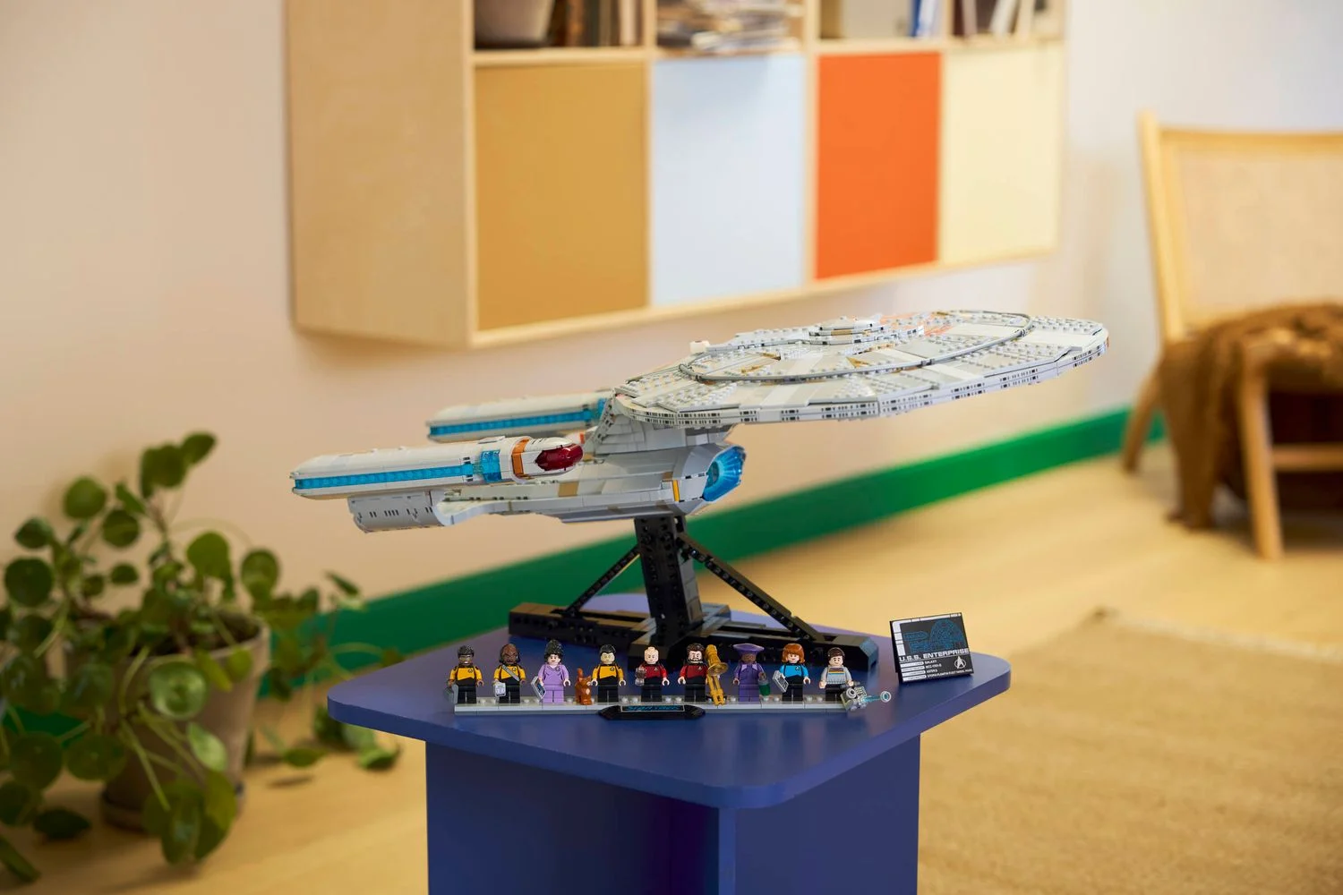 LEGO Star Trek Enterprise 10356 на столе