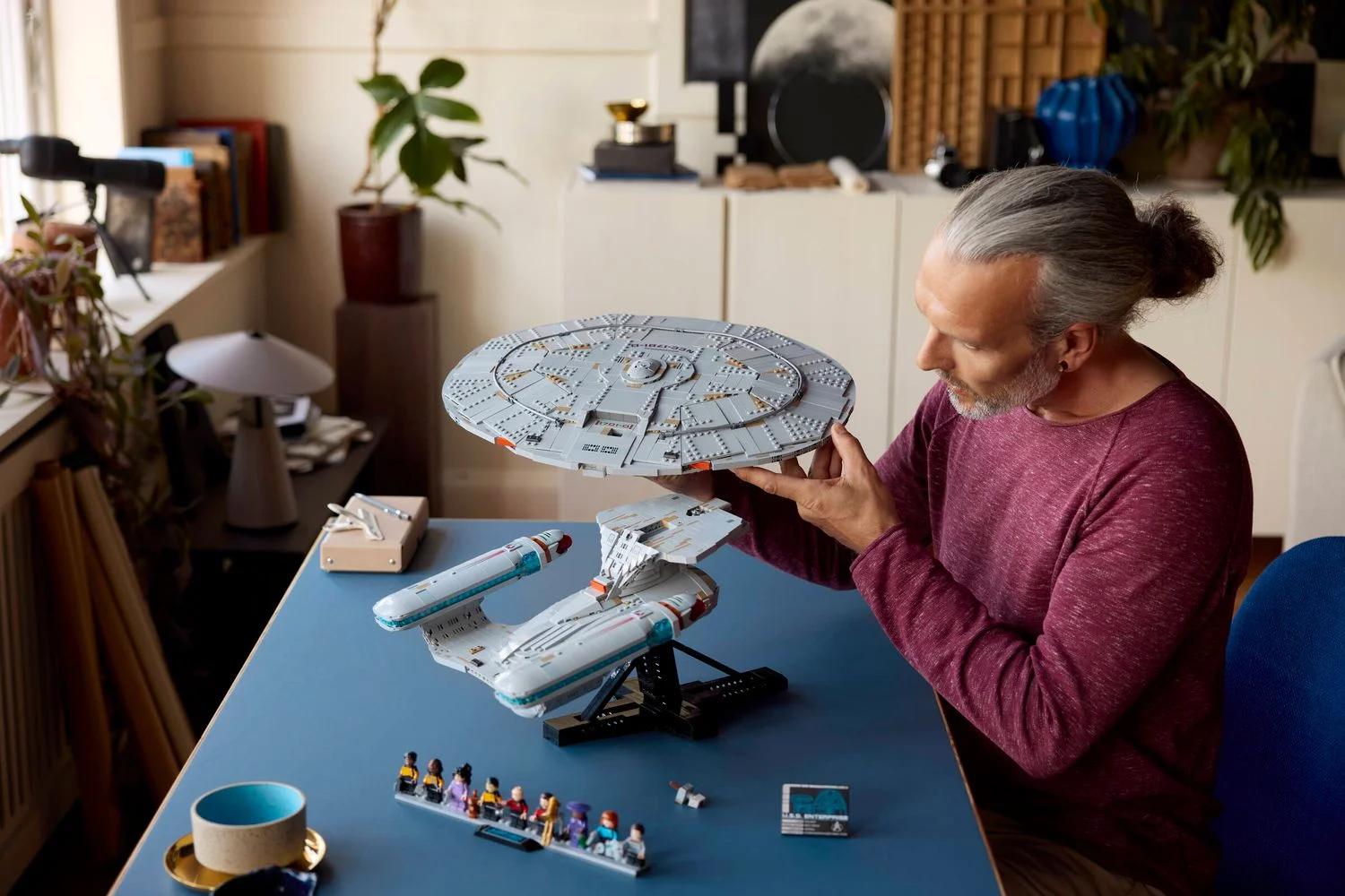 Сборка LEGO Star Trek Enterprise 10356 руками