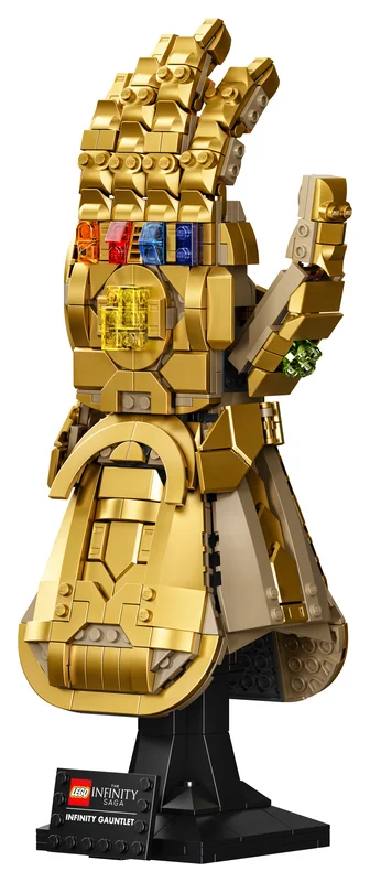 LEGO Infinity Gauntlet 76191 — золотая перчатка на подставке