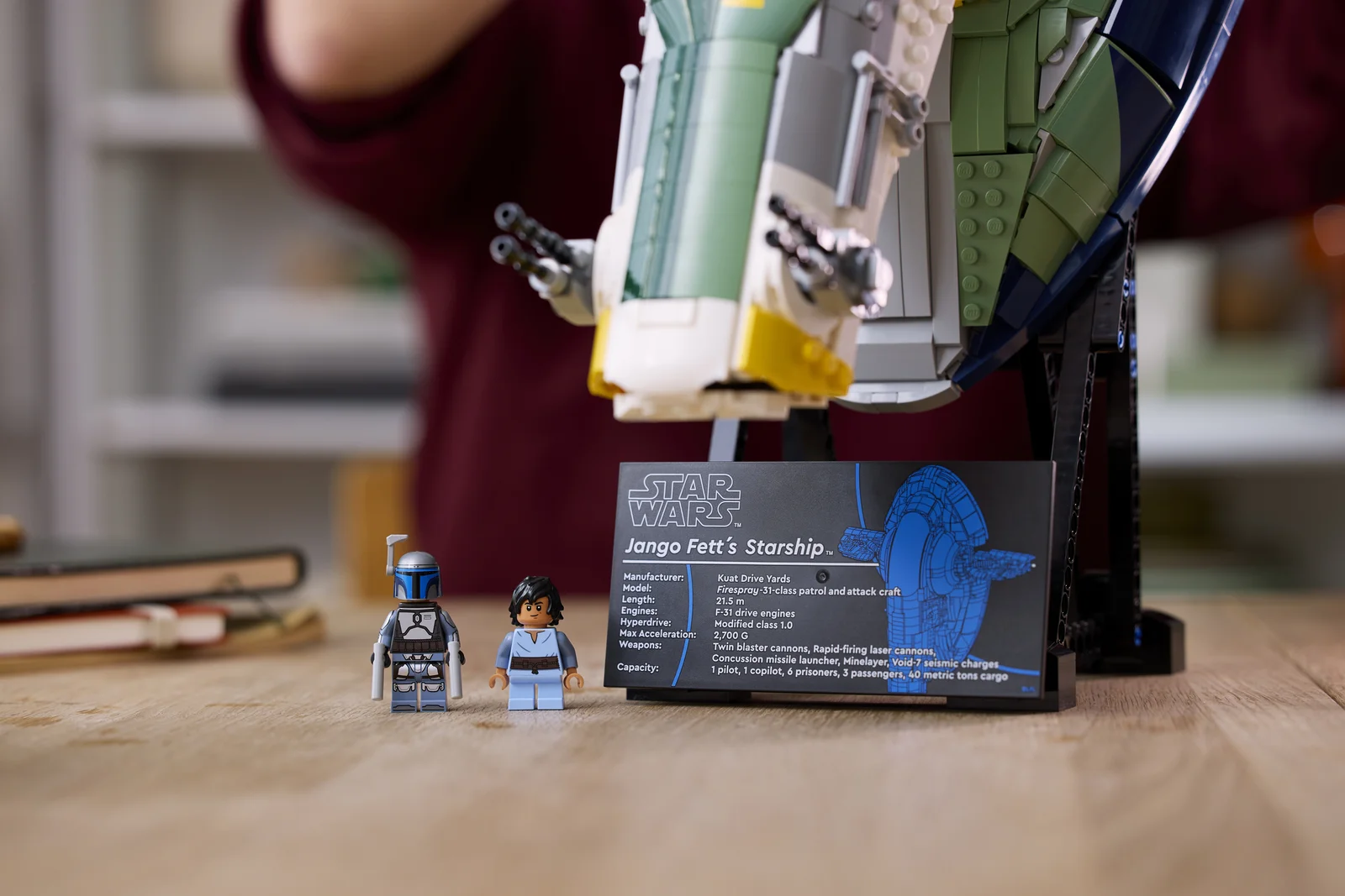 Открытые бортовые панели LEGO Jango Fett's Firespray-Class Starship 75409 с отсеком для зарядок