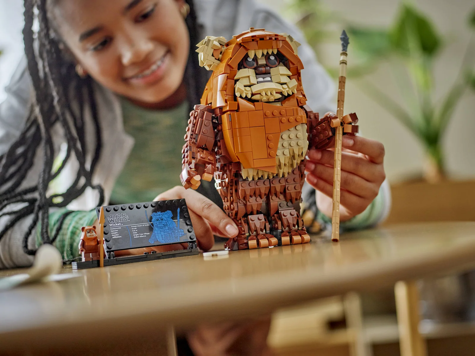 LEGO Wicket the Ewok 75430 — крупная фигура эвока